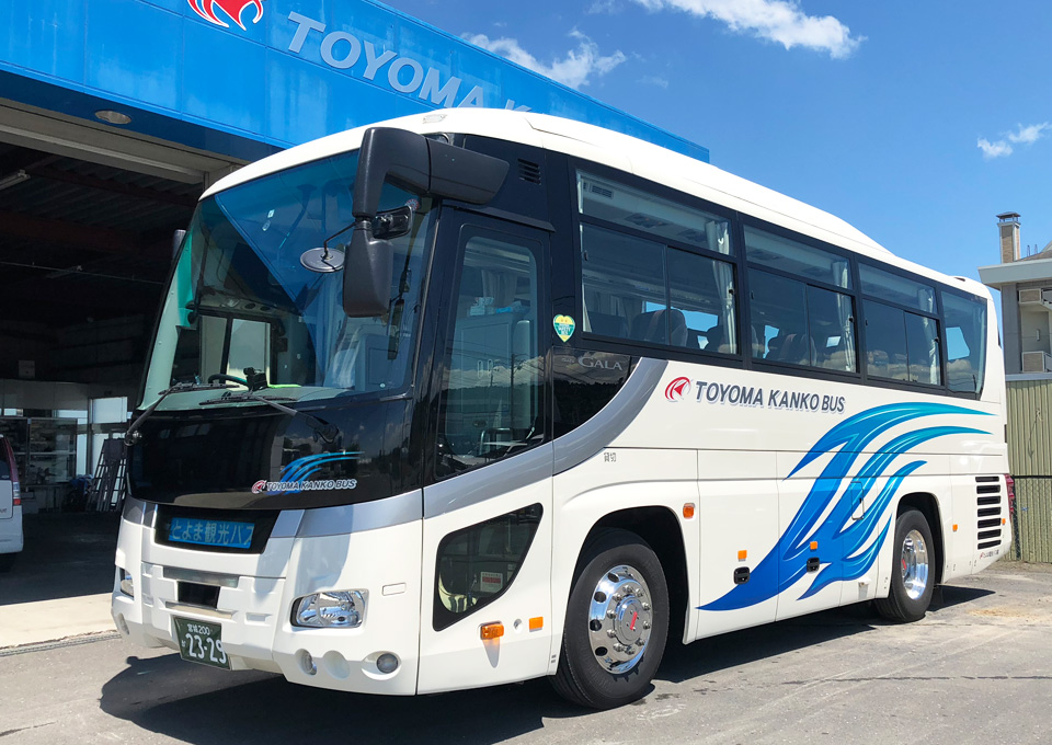 中型貸切バス